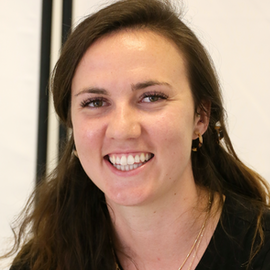 Rebecca Oliver Headshot